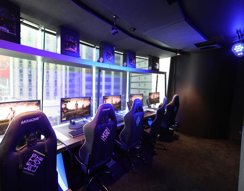 LPL gaming room